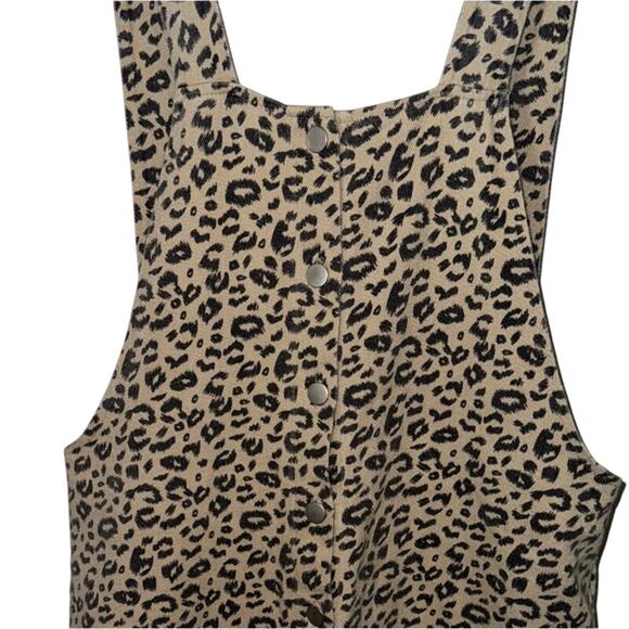 Blue Blush Leopard Print Denim Overall Romper Short Overalls  Size Small - Picture 3 of 9